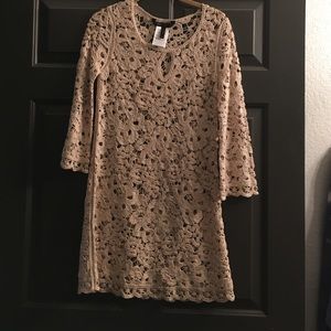 BCBG MAXAZRIA DRESS - way to cute to pass up