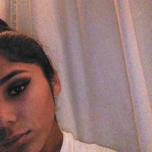 Meet your Posher, Desiree