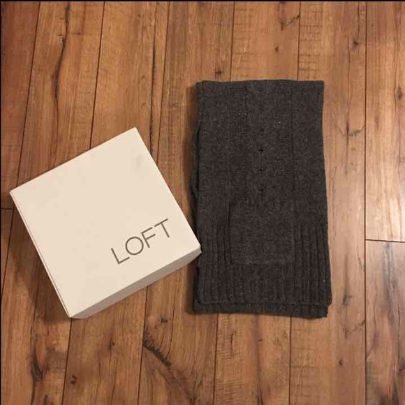 Loft scarf