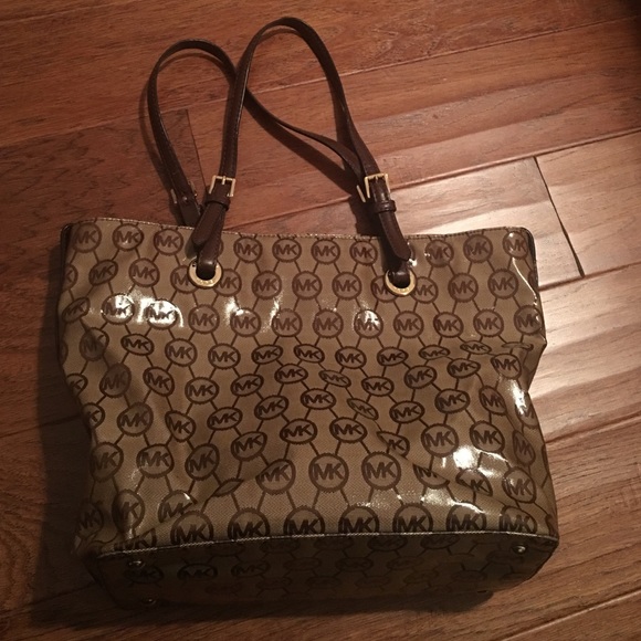 Michael Kors purse