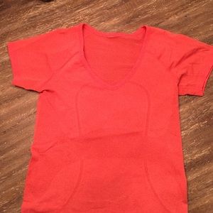 Lululemon swiftly v-neck