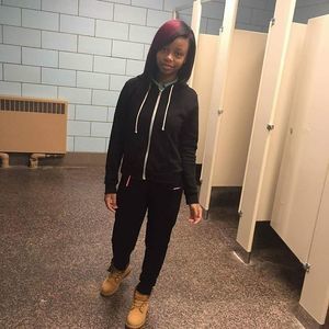 Meet your Posher, Alexis