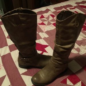 White Mountain Boots