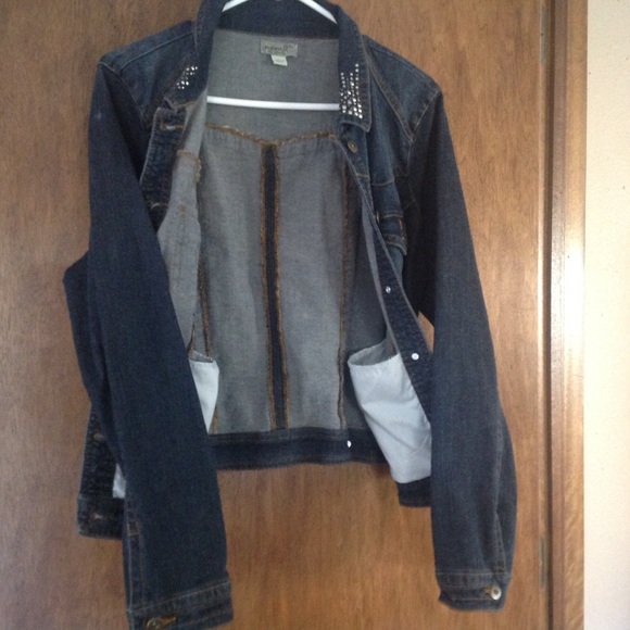 Jacket - Picture 2 of 2