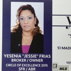 Meet your Posher, Yesenia