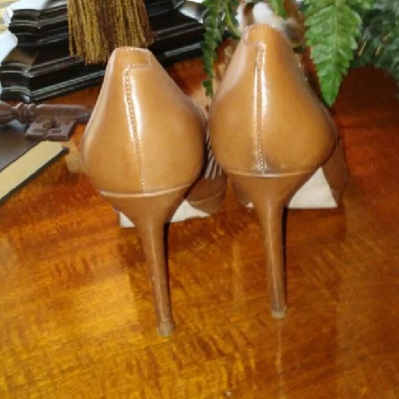 BCBGeneration BROWN HEELS - Picture 3 of 4