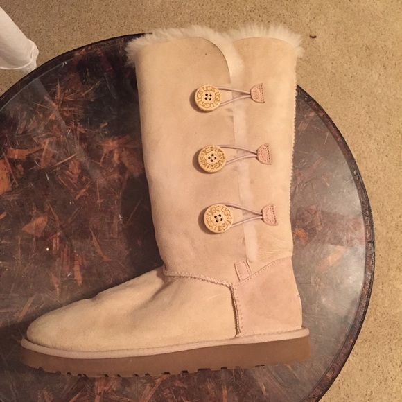 Tall ugg boots
