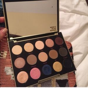 Urban decay Gwen stefani eyeshadow palette
