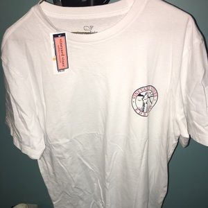 Vineyard Vines t-shirt