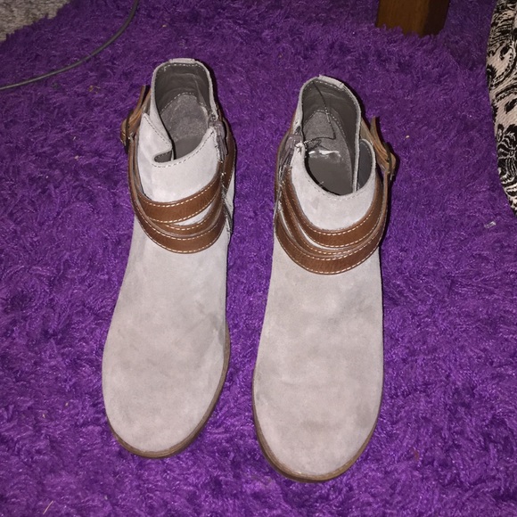 Whitemt heeled boots - Picture 2 of 3