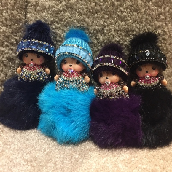 ⭐️NOW AVAILABLE ⭐️💙Monchichi Pom Keychains💙 - Picture 3 of 4