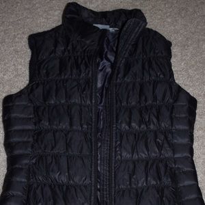 Athleta Downalicious vest, size small, black