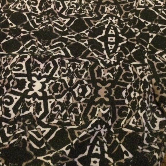 Invite only patterned leggings - Picture 2 of 4