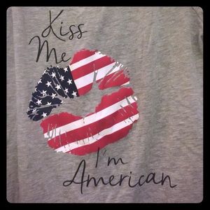 💋Kiss me I'm American t-shirt