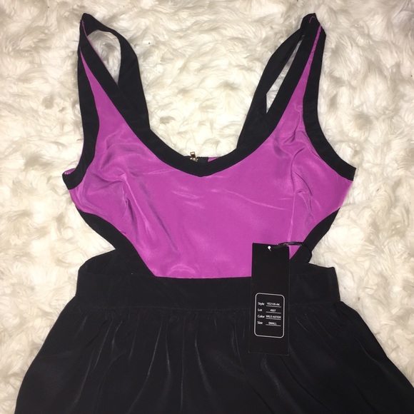 Dress with side cut