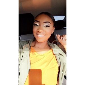 Meet your Posher, Nicole