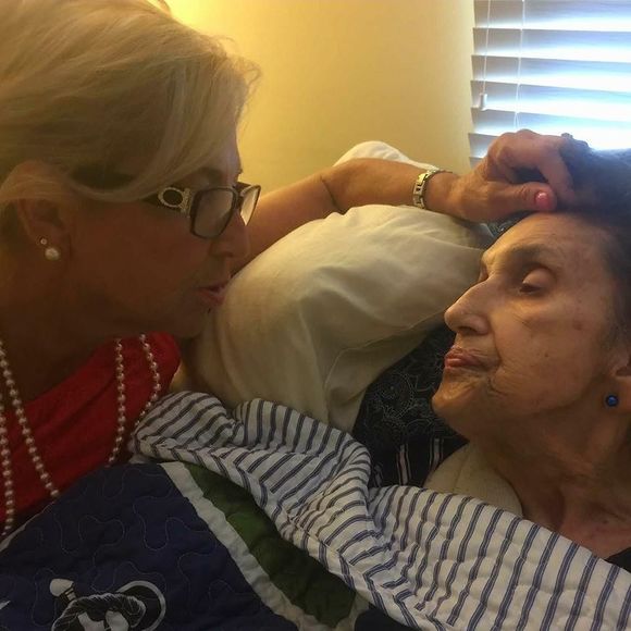 Meet your Posher, Claudia - Picture 1 of 1