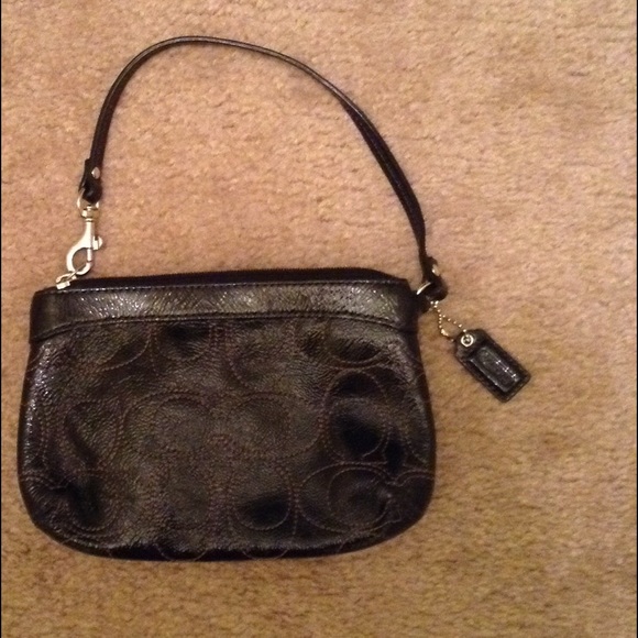 Coach mini bag. 🎀🎀 - Picture 2 of 4