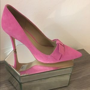 Gorgeous brand new suede pumps!