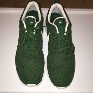 Green basically new Roshe run sneakers