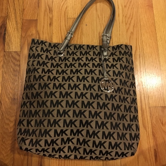 Michael Kors Logo Bag Gem