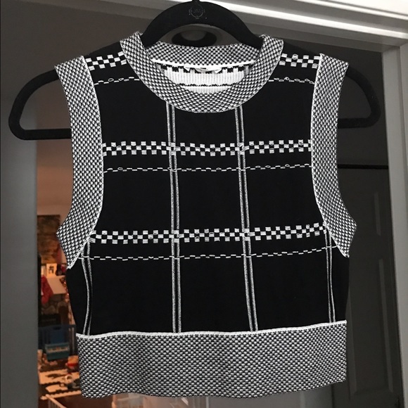 Sweater crop