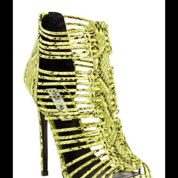 Steve Madden Margo Stiletto Sandal - neon yellow - Picture 2 of 3