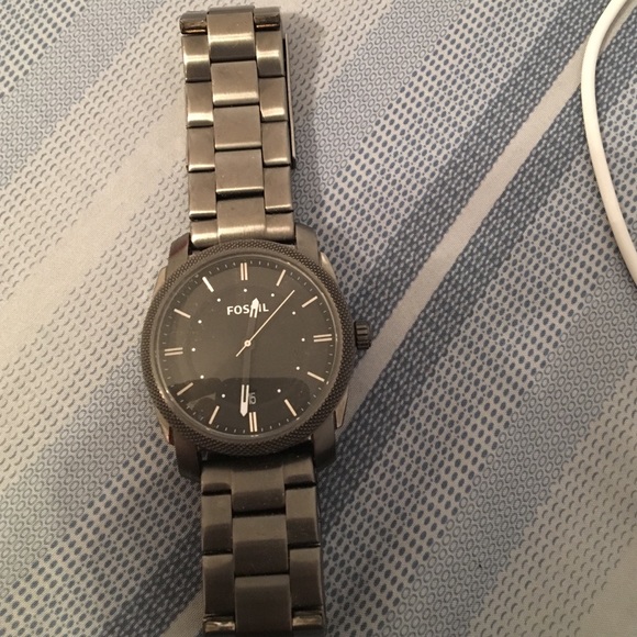 Gun metal black fossil watch - Picture 1 of 3