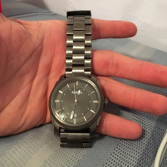 Gun metal black fossil watch - Picture 3 of 3