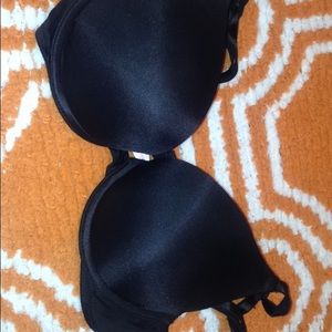 VICTORIA'S SECRET BLACK SILK BRA!!!