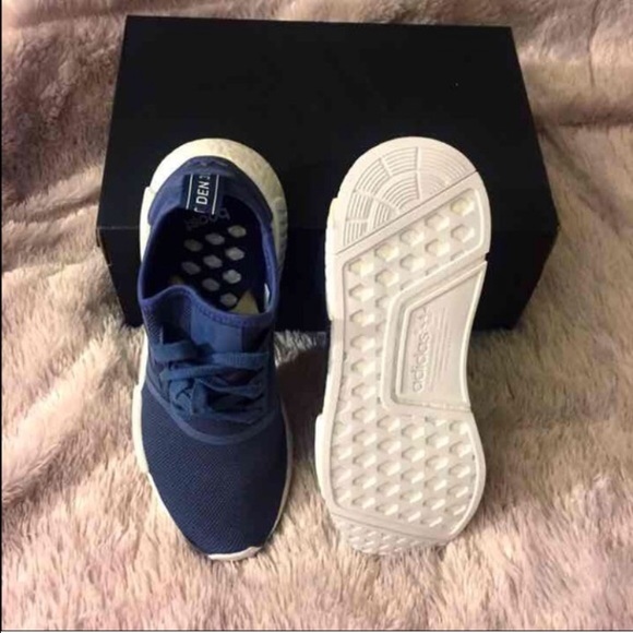 Adidas NMD R1 - Picture 3 of 3