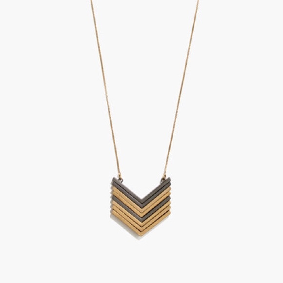 Arrowstack Necklace