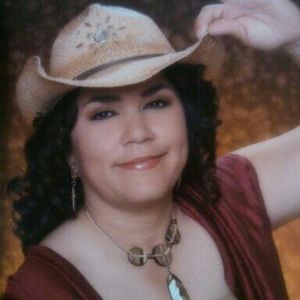 Meet your Posher, Gloria