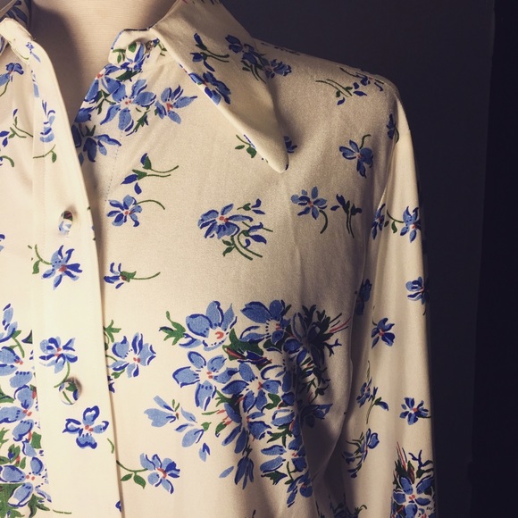 Vintage button up blouse