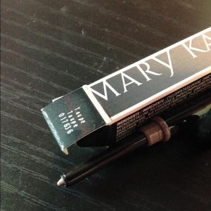 MK eyeliner