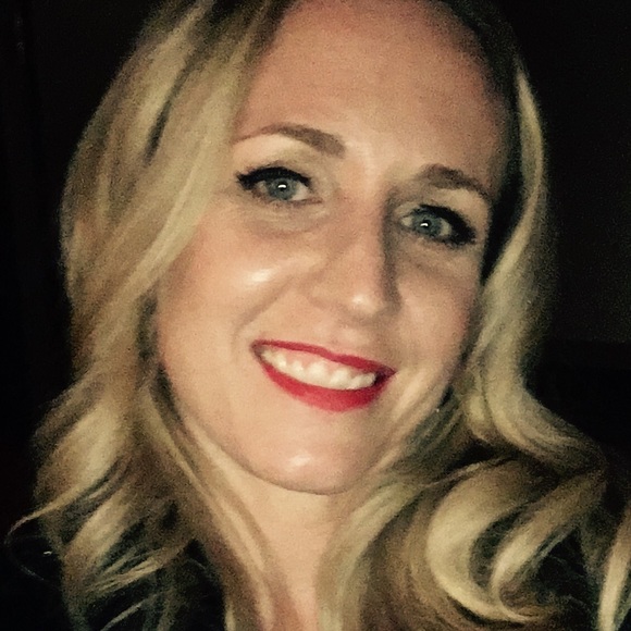 Meet your Posher, Monica - Picture 1 of 1