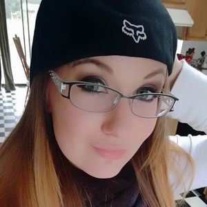 Meet your Posher, Teaa