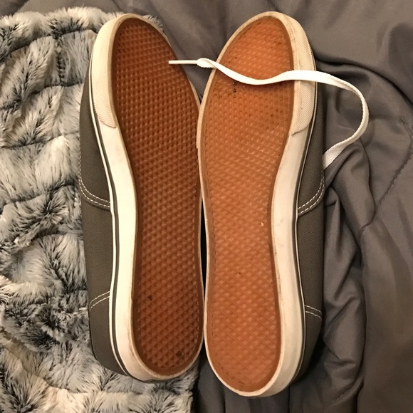 vans - Picture 2 of 4