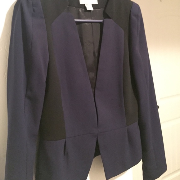 H&M Navy Blazer - Picture 4 of 4