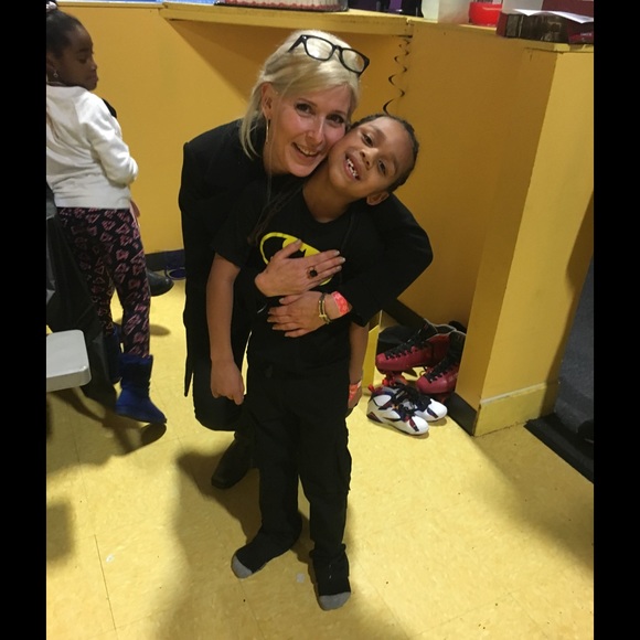 Meet your Posher, Lisa - Picture 3 of 4