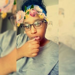 Meet your Posher, Shakiela