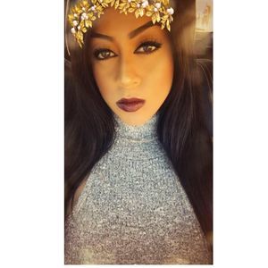 Meet your Posher, Elizabeth