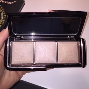 Hourglass Ambient Lighting Palette