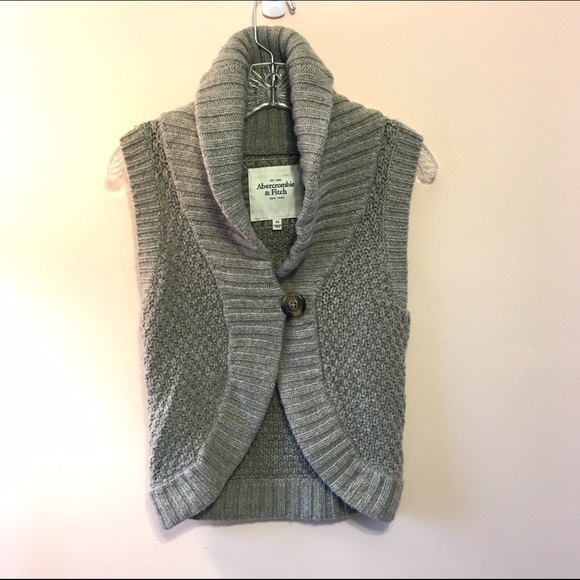 Abercrombie & Fitch Button Sweater Vest XS