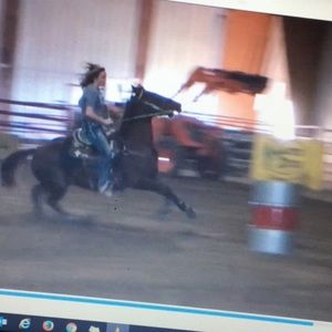 Meet your Posher, April