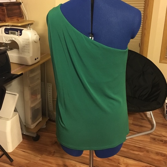 Emerald green Michael Kors top with Gold - Picture 2 of 4