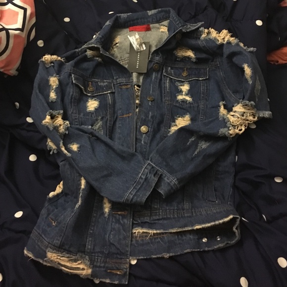 🎉2x HOST PICK🎉 Holed Out Denim Jacket Signatue 8 - Picture 4 of 5