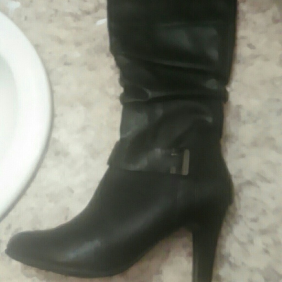 Croft and barrow heel boots size 9 - Picture 3 of 4