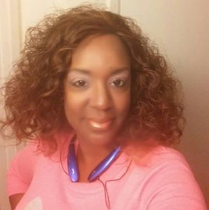 Meet your Posher, Lakendra