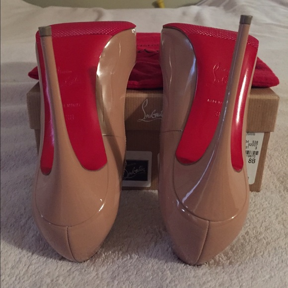 ❌SOLD❌Christian Louboutin Nude So Kate. Size 38. - Picture 3 of 4